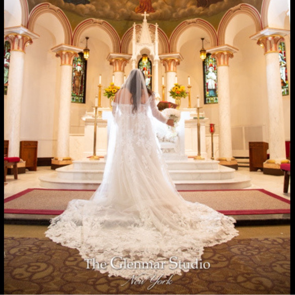 Essense of Australia WEDDING DRESS AND VEIL ๐ฐ๐ปโโ๏ธ - Picture 7 of 15